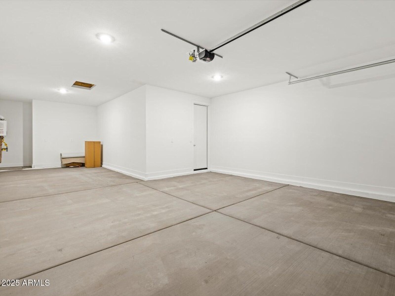 15952 W EL CORTEZ PL