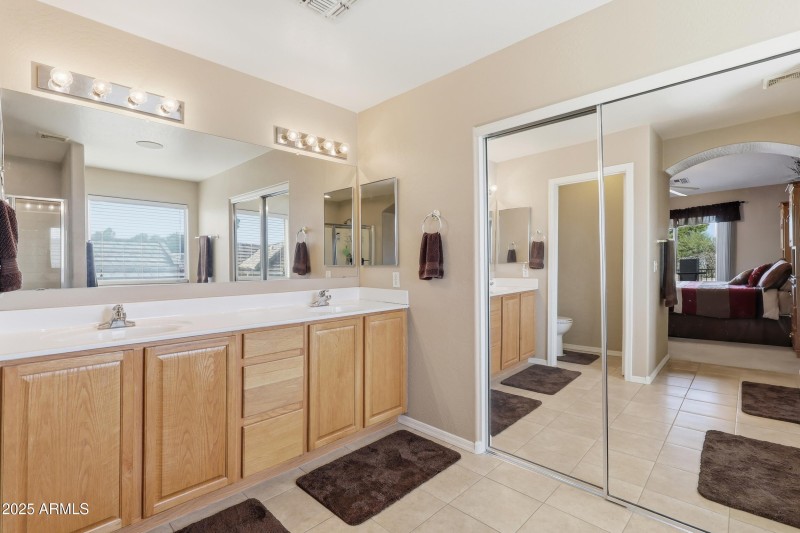 Primary Bedroom En Suite 32