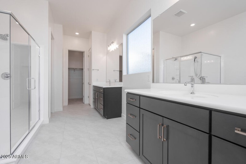 Tri Pointe Soleo 400 - Primary Bathroom-