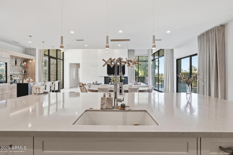 014_Kitchen Island View