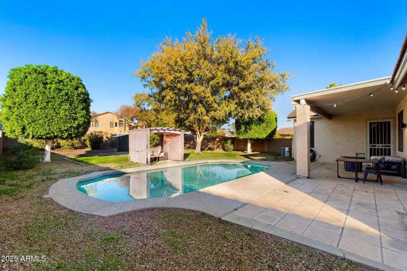 014__3918 E San Pedro Ave