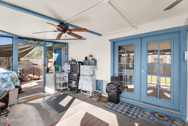 AZ Room with New Screens!