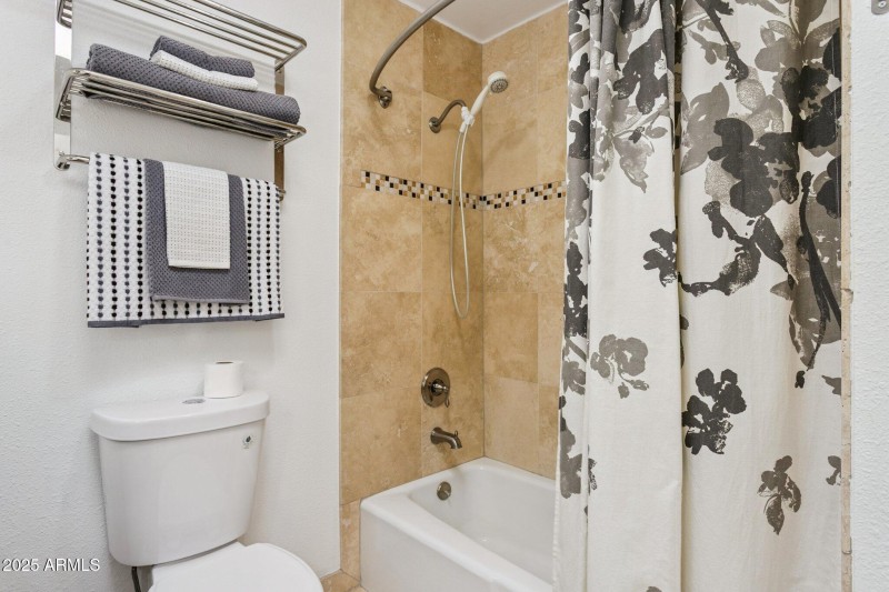 22-web-or-mls-110-w-missouri-ave-25