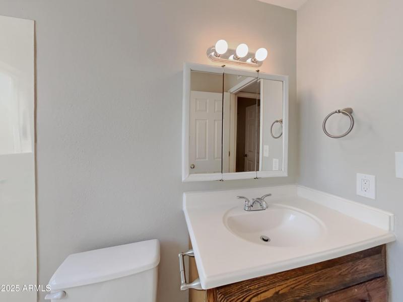 1006355.7251 W Cinnabar Avenue_12