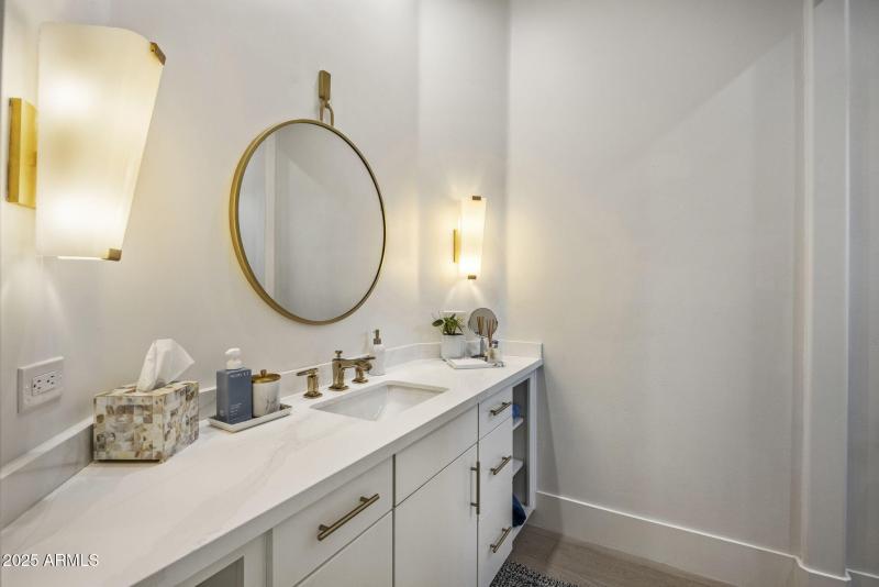 Ensuite Guest Bath 3