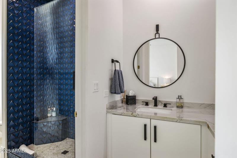 Ensuite Guest bath 2