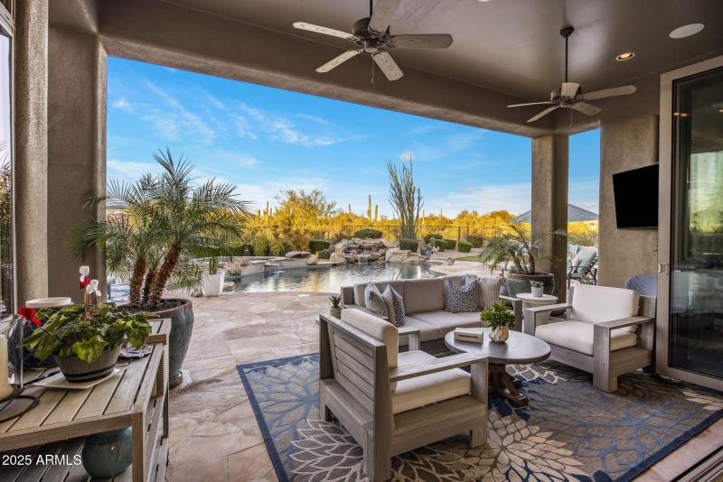 Covered Patio Off of Greatroom