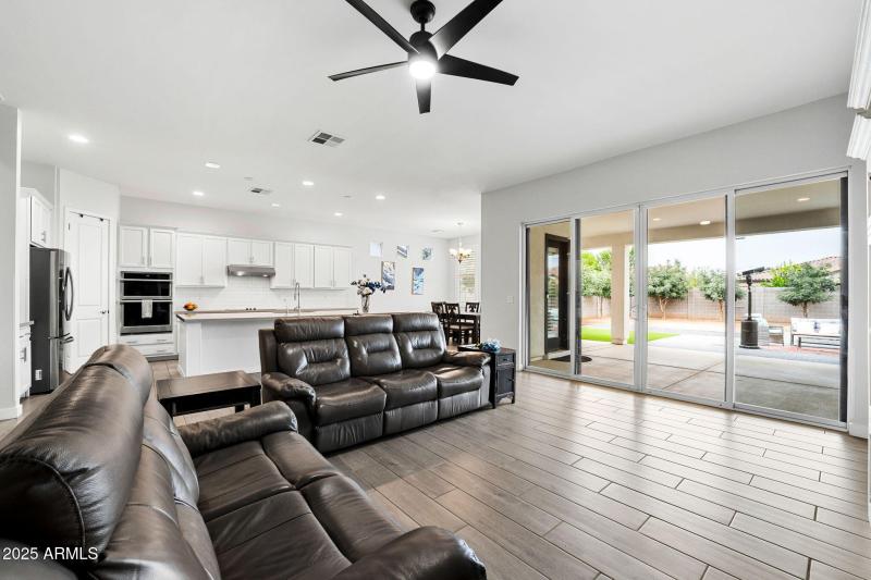 007__1294 E La Fortuna Ct