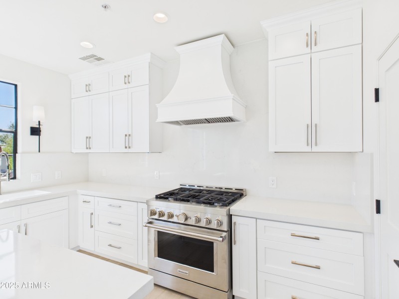 2 20704 N 90th PL Unit 1015 Kitchen