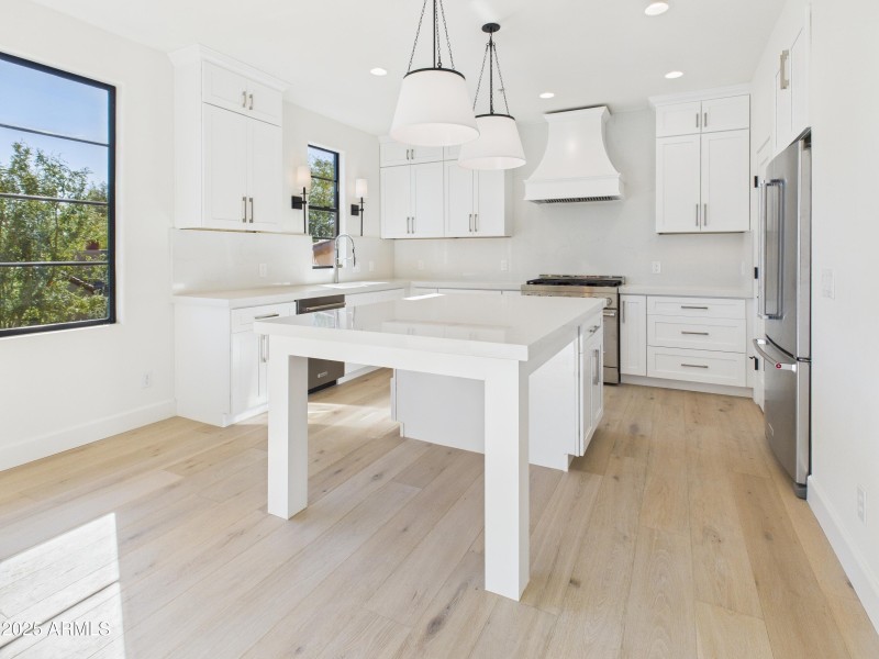 7 20704 N 90th PL Unit 1015 Kitchen