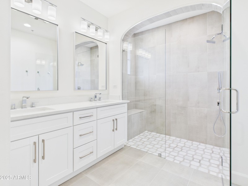 35 20704 N 90th PL Unit 1015 Primary Bat