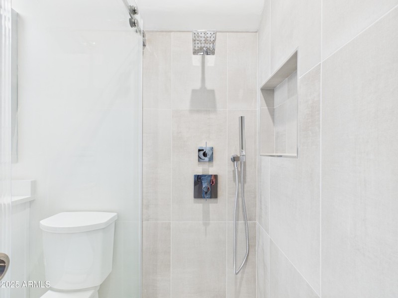 63 20704 N 90th PL Unit 1015 Shower 2