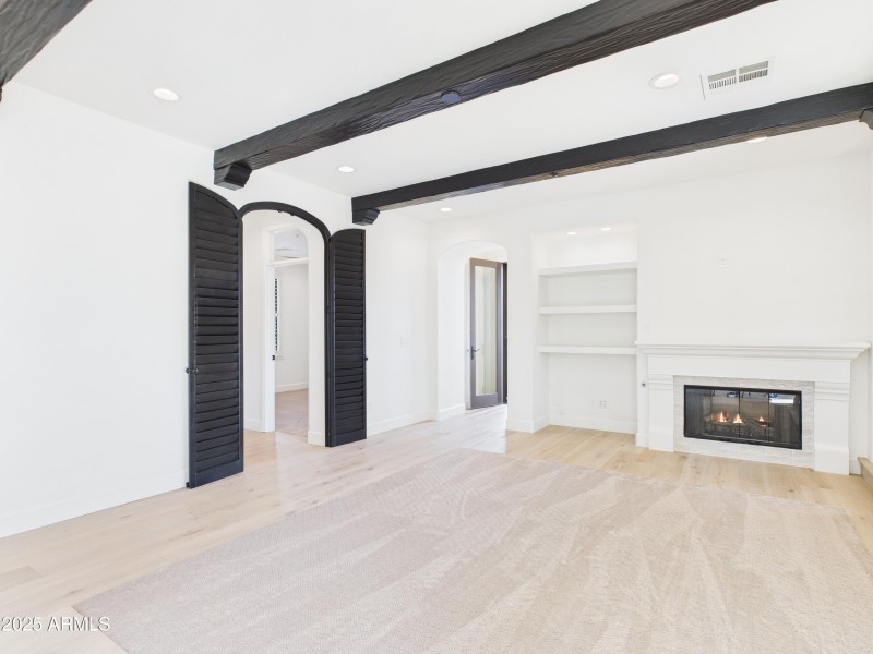 79 20704 N 90th PL Unit 1015 Living Room