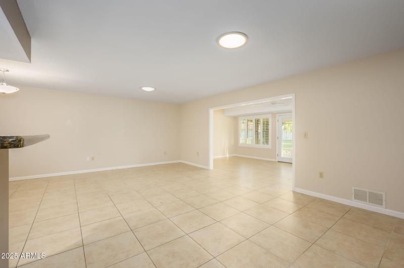 25-web-or-mls-Roundelay-25