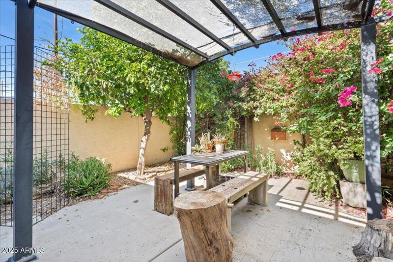 Private Courtyard Entry