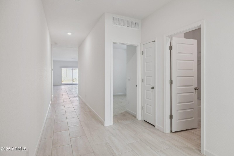 4-web-or-mls-23968-w-pima-st