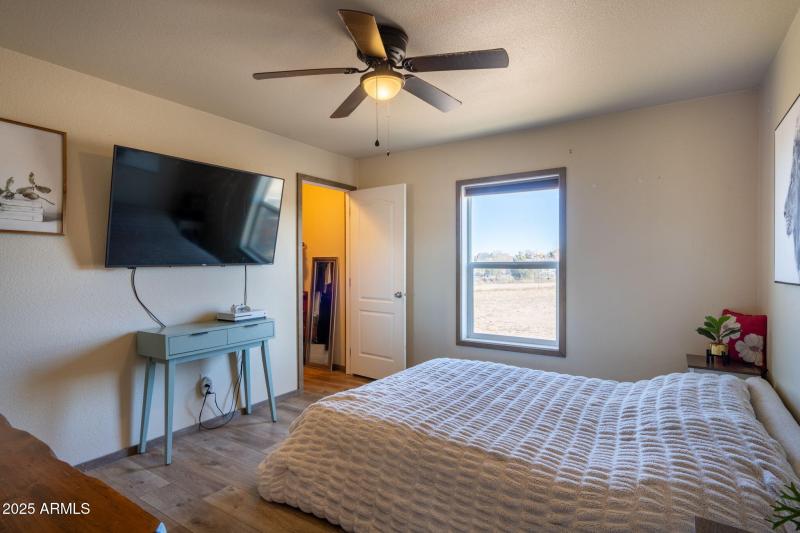 1-web-or-mls-2375-w-rd-1-s