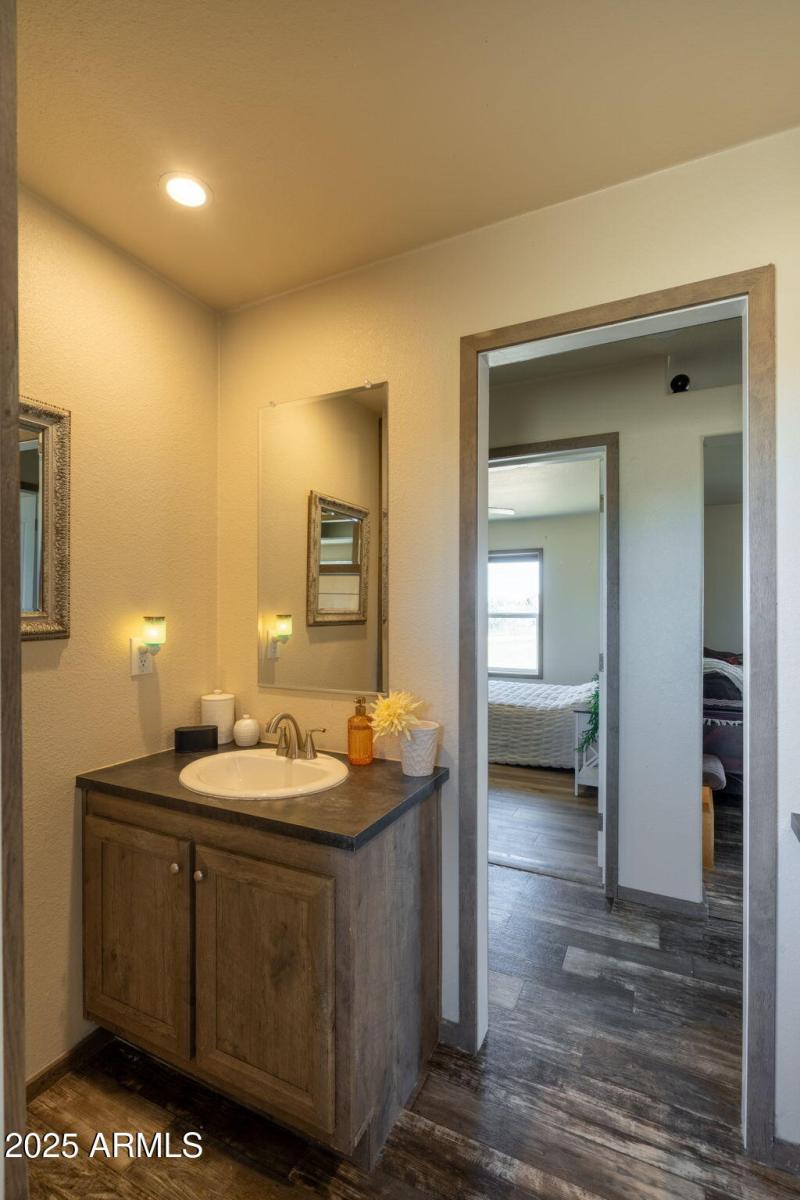 6-web-or-mls-2375-w-rd-1-s