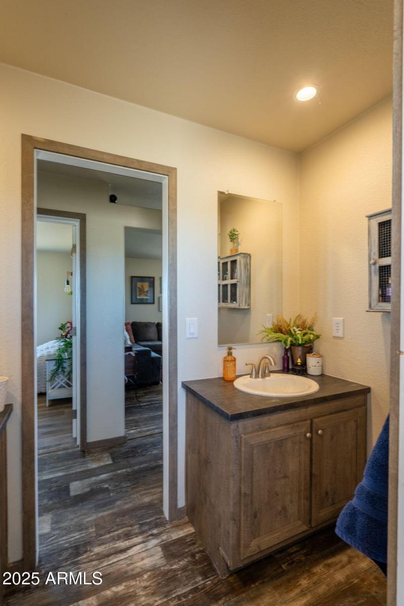 7-web-or-mls-2375-w-rd-1-s