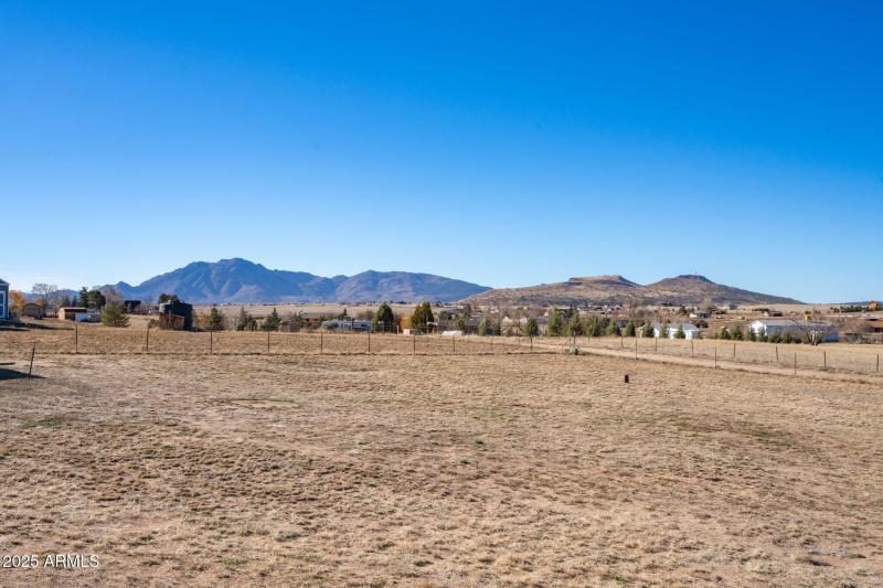 39-web-or-mls-2375-w-rd-1-s