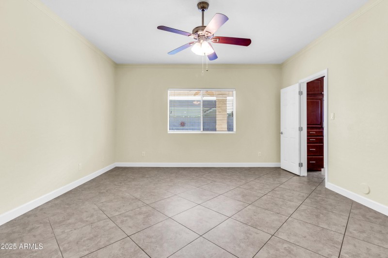 2721 E Folley Pl-21
