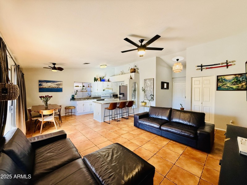 6235B1EA-9259-4C40-815E-7A80FD4E14C1_1_2