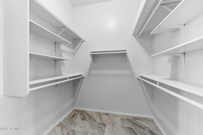 022__2225 W Olive Way