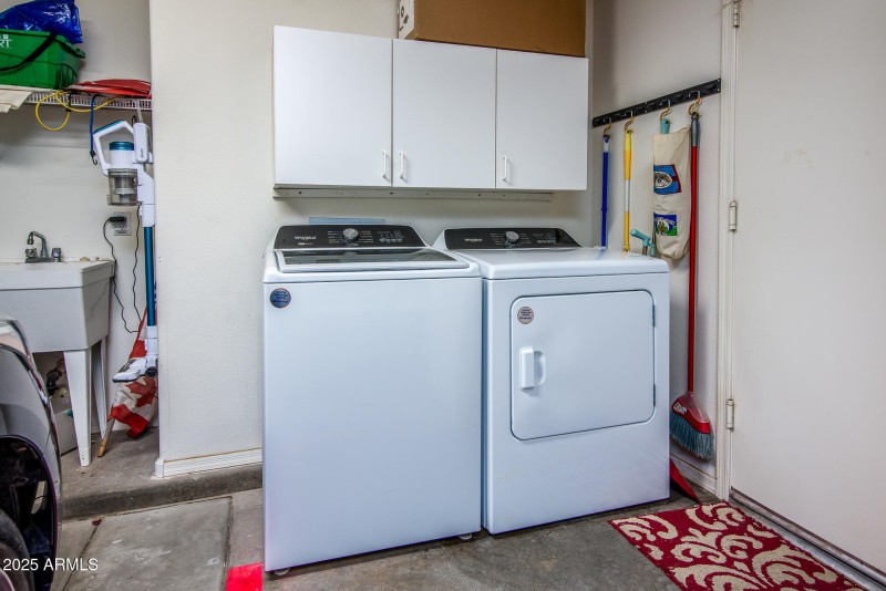 Washer-Dryer in Garage