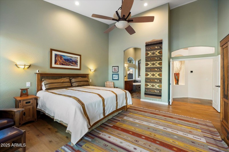 32-Primary Ensuite Bedroom