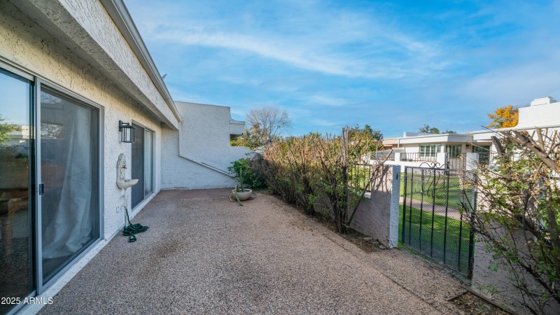 8166 E Del Caverna Dr Exterior-9