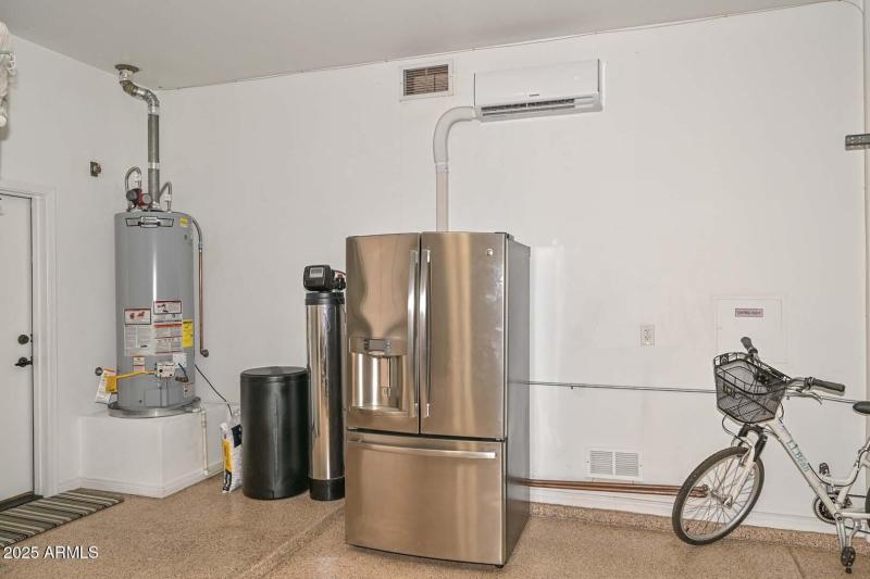 Air conditioned garage