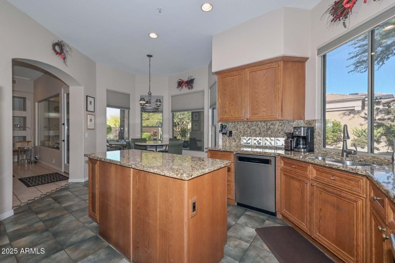 Kitchen-Breakfast Room