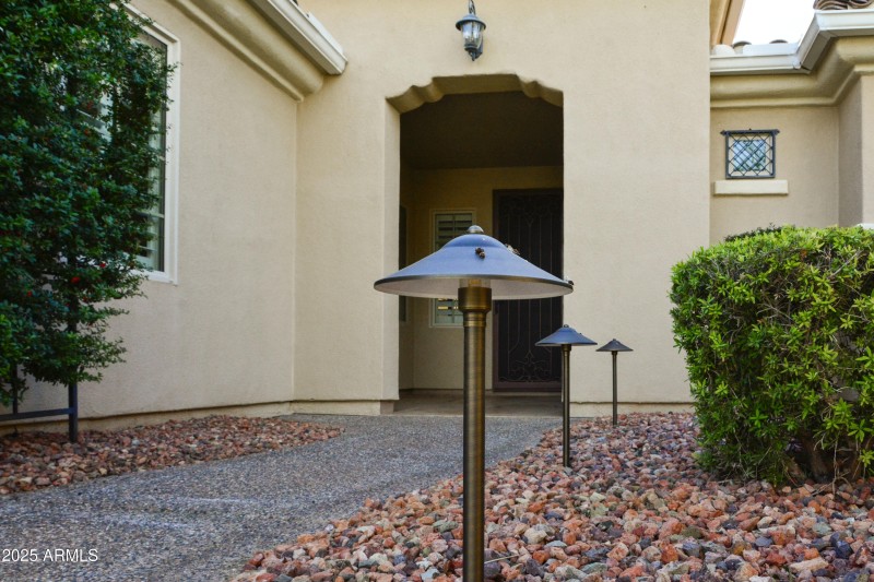 Great Features Yard Lights