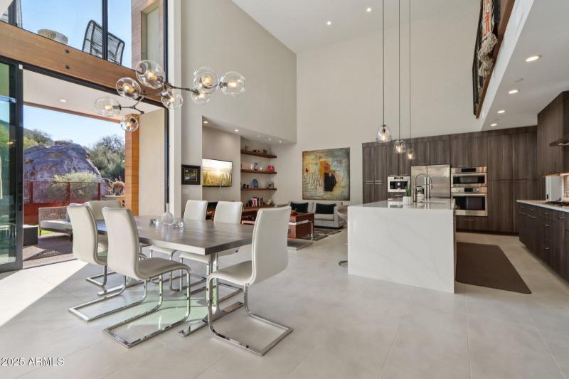 9-web-or-mls-E Cave Creek Rd 22-L1612-00