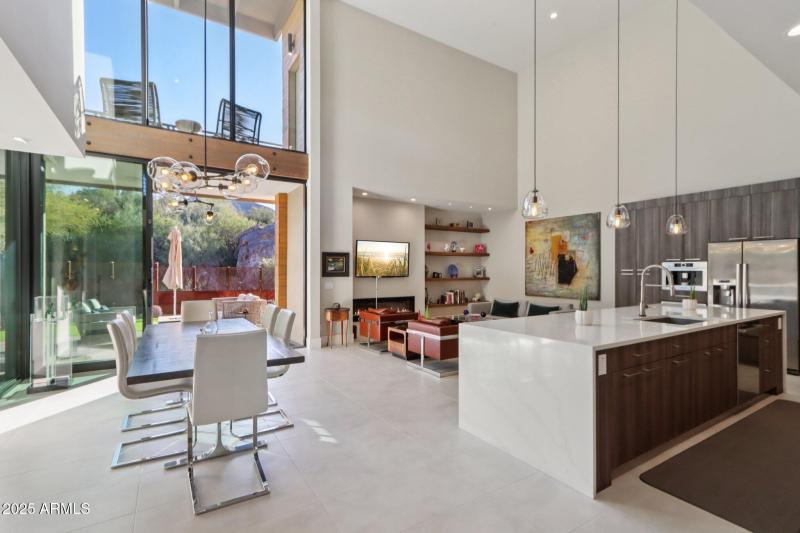 12-web-or-mls-E Cave Creek Rd 22-L1612-0