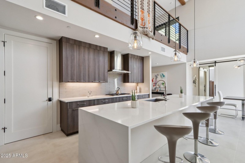 13-web-or-mls-E Cave Creek Rd 22-L1612-0