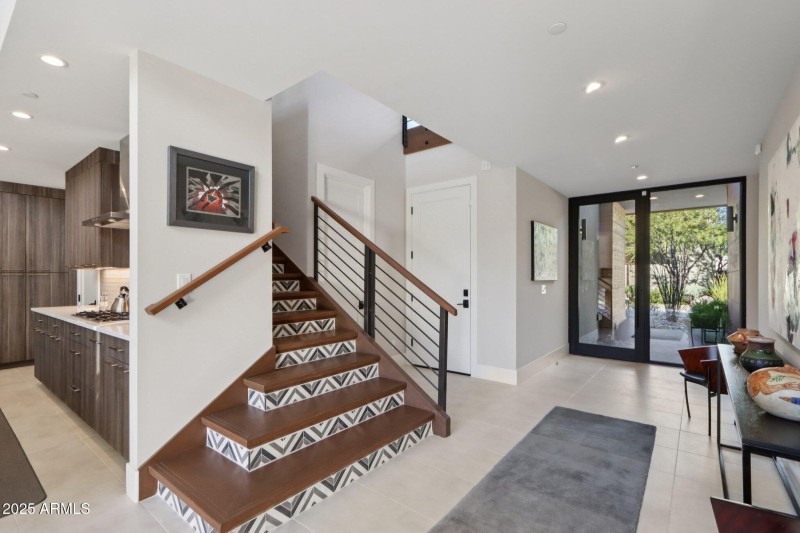 27-web-or-mls-E Cave Creek Rd 22-L1612-0