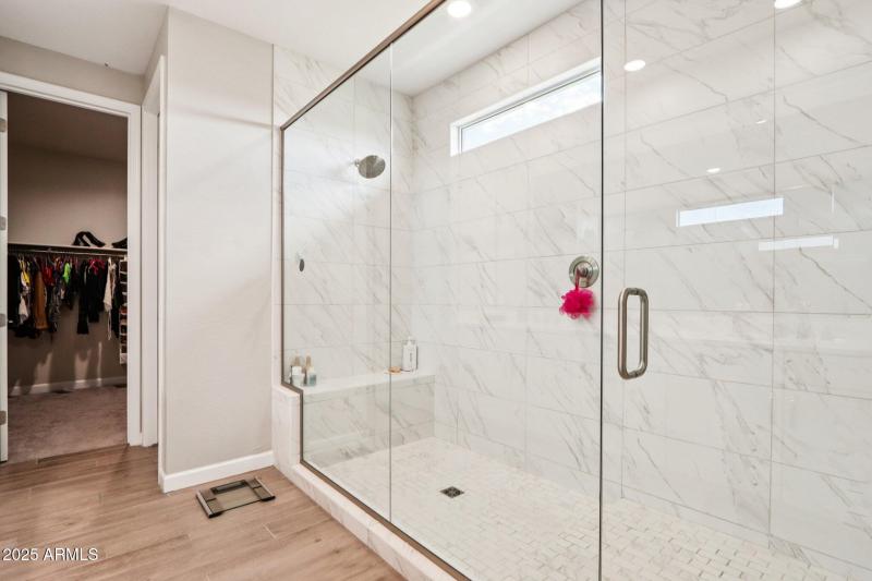 34-web-or-mls-E Muriel Dr-S0409-032