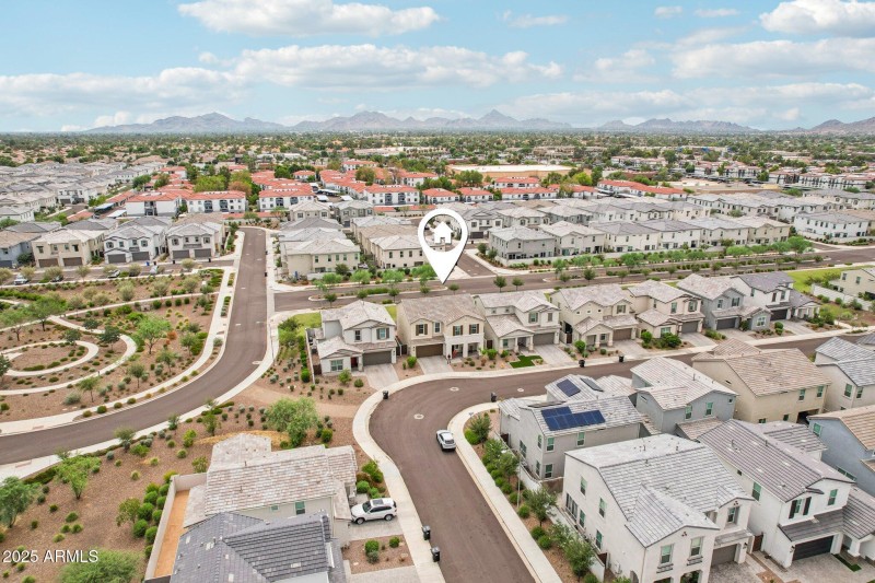 46-web-or-mls-E Muriel Dr-S0409-044