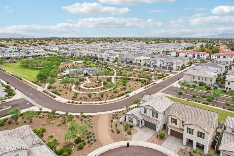 47-web-or-mls-E Muriel Dr-S0409-045