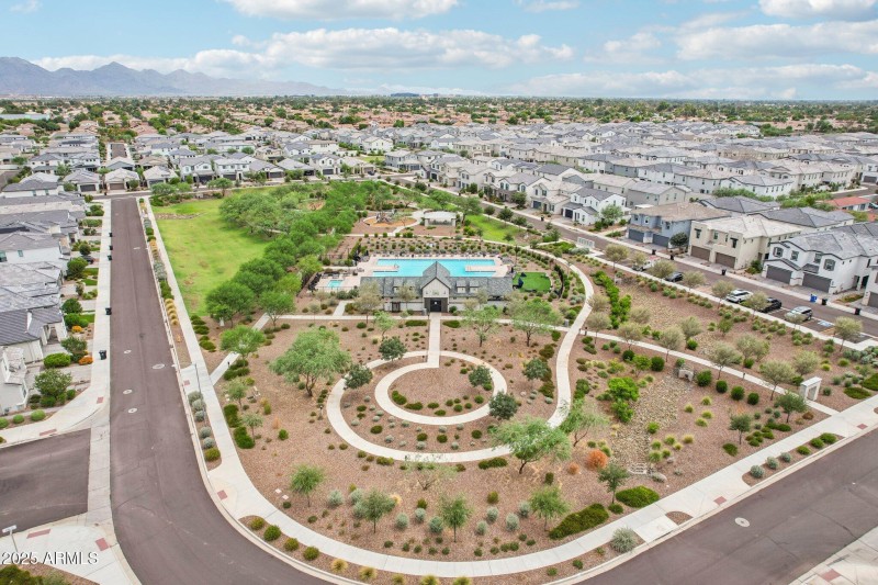 48-web-or-mls-E Muriel Dr-S0409-046