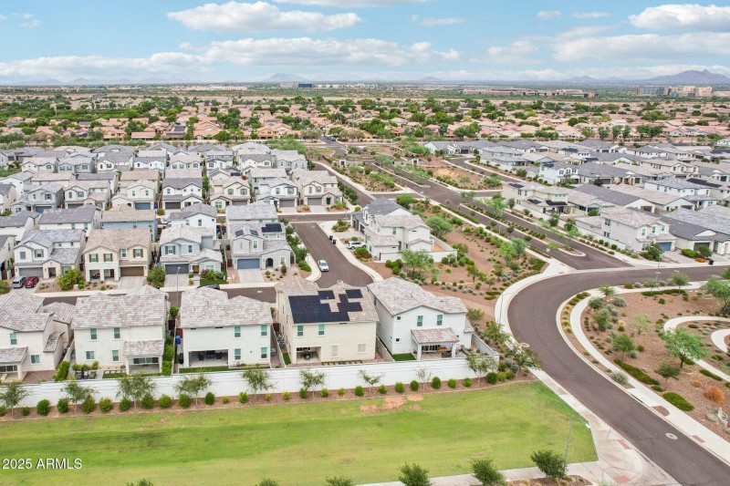 51-web-or-mls-E Muriel Dr-S0409-049