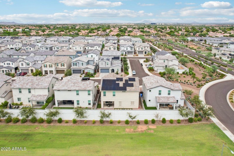 52-web-or-mls-E Muriel Dr-S0409-050