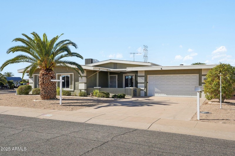 2-web-or-mls-W Jacaranda Dr-S2112-002