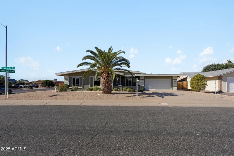 3-web-or-mls-W Jacaranda Dr-S2112-004