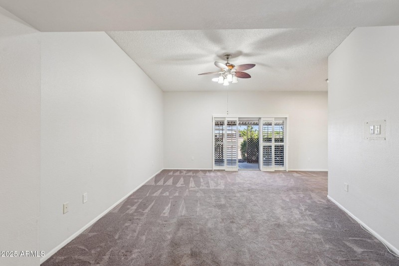 9-web-or-mls-W Jacaranda Dr-S2112-010