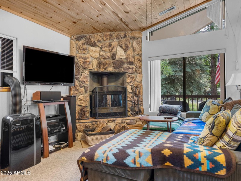 11-web-or-mls-TimberCreekImagery-7