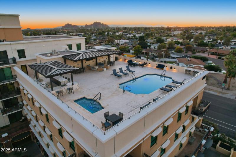 Rooftop Entertaining/Papago