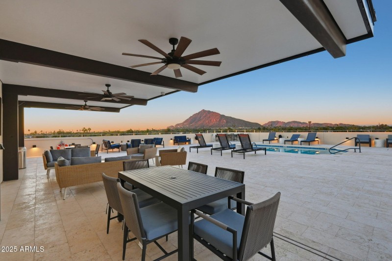 Rooftop Dining/Lounge Area