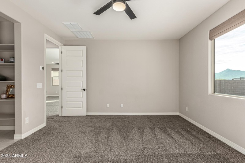 Wake up to Estrella Mountain views!